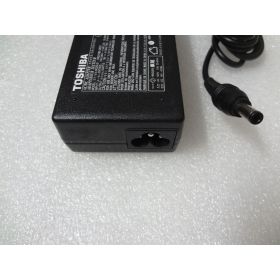 Orjinal PSLQ9L-005003 Toshiba Satellite L510-B450 Notebook Adaptörü