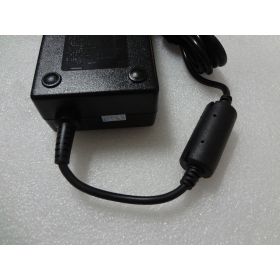 Orjinal PSAE3E-03901UTE Toshiba Satellite A200-1N2 Notebook Adaptörü