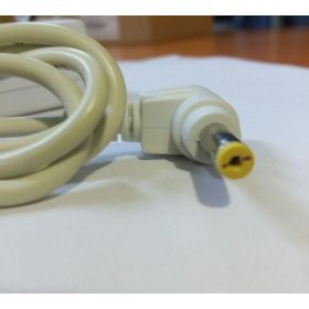 XEO 19V 1.58A 30W 5.5x1.7mm Beyaz Laptop Adaptörü