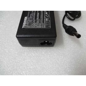 Toshiba Satellite C55-A-116 Notebook 19V 4.74A 90W 5.5x2.5mm Orjinal Adaptör